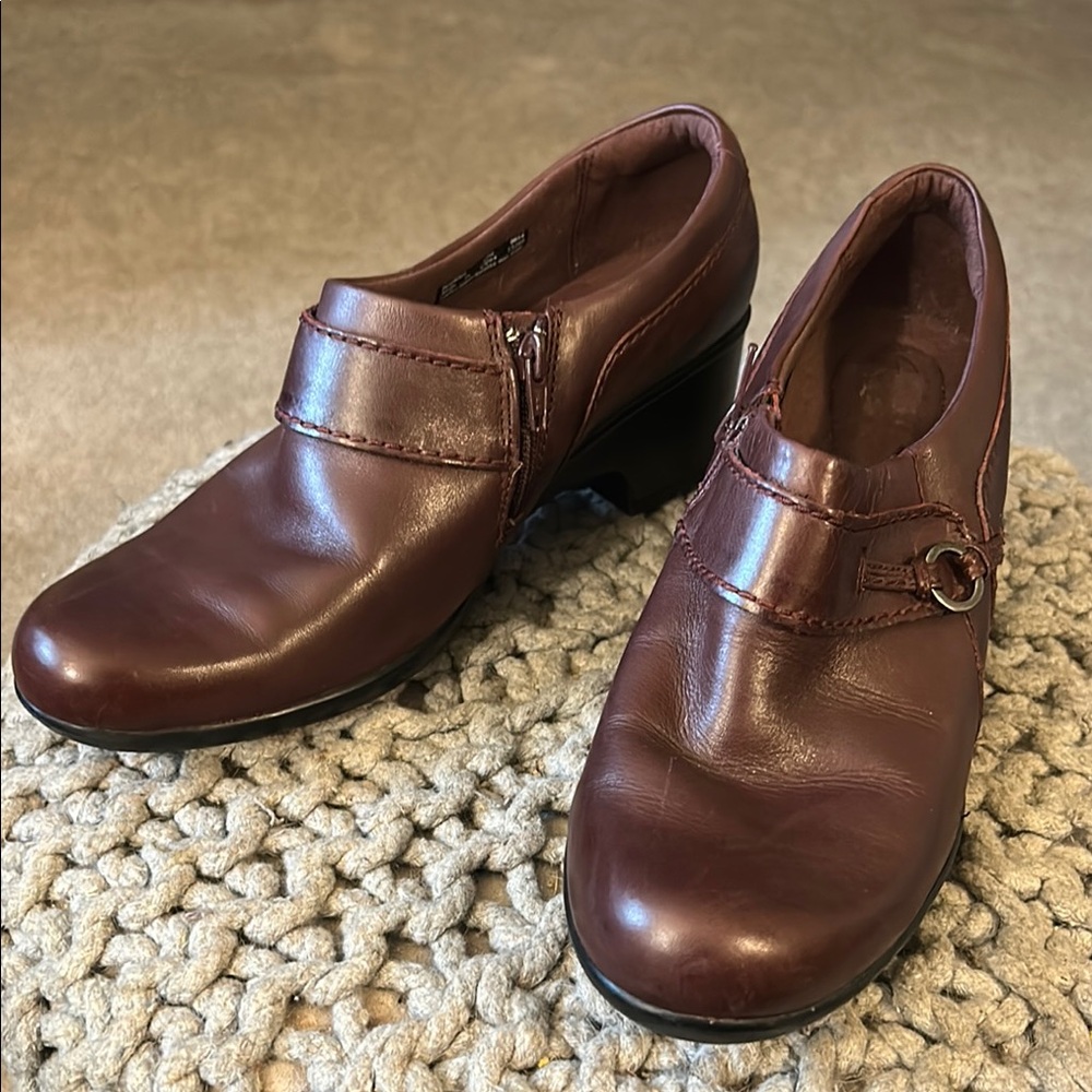 Clarks Rich Burgandy Leather Shoes